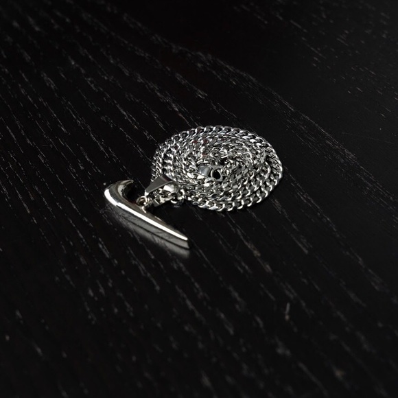 Nike Swoosh Necklace - Picture 3 of 3